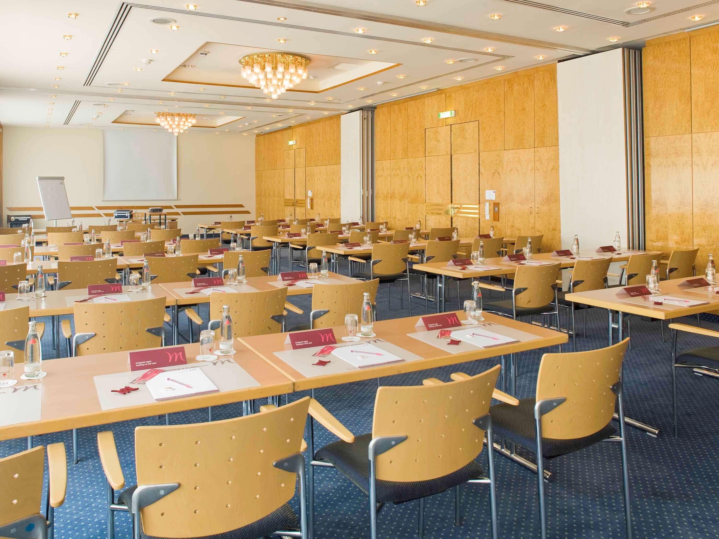 Mercure Hotel Bad Homburg Friedrichsdorf Bagian luar foto