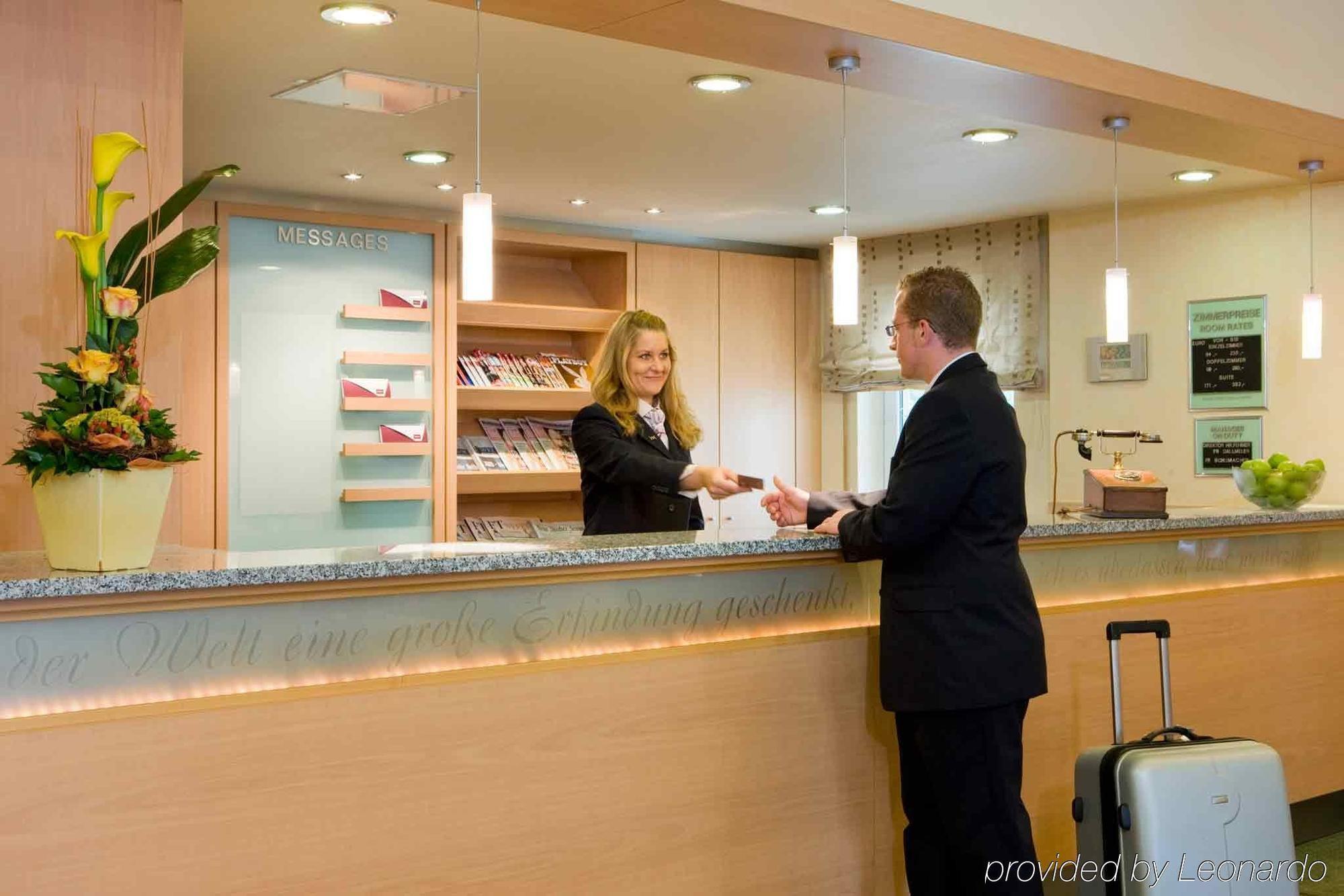 Mercure Hotel Bad Homburg Friedrichsdorf Bagian luar foto